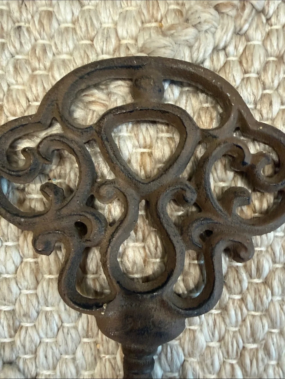 Vintage-Style Decorative Vast Iron Skeleton Key Wall Accent - Brown